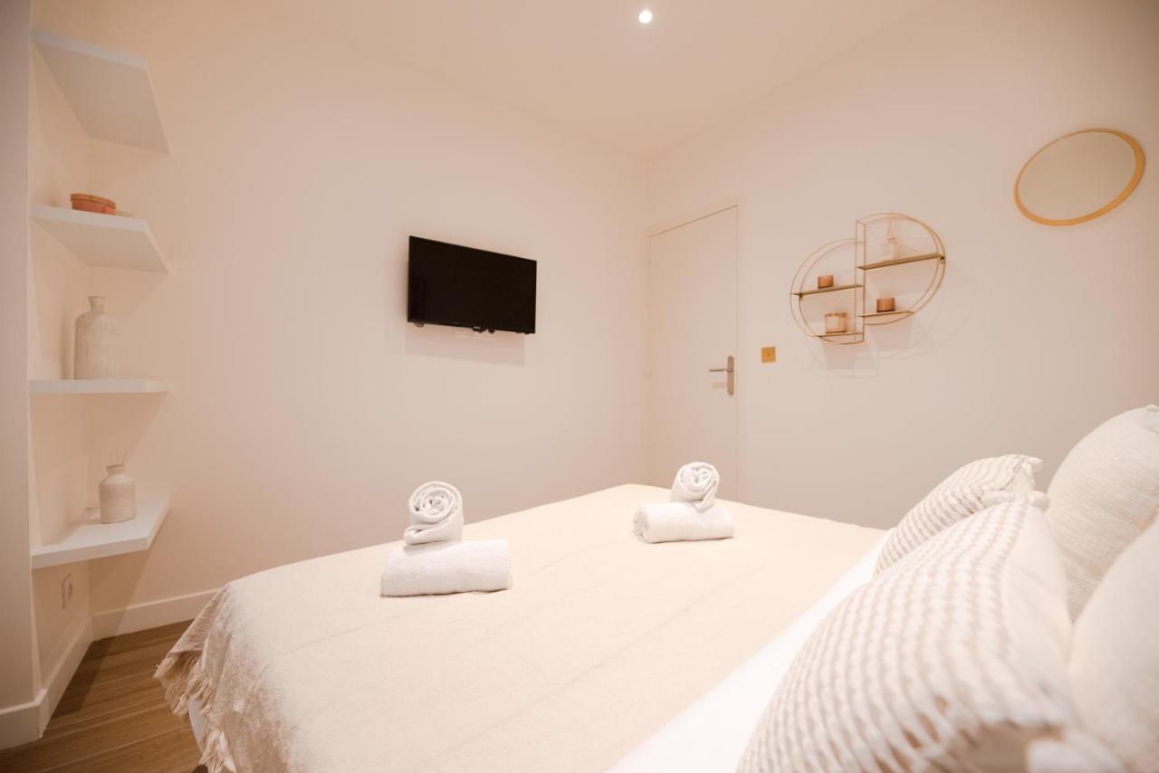Beautiful Apartments In Le "Haut Marais" ปารีส ภายนอก รูปภาพ